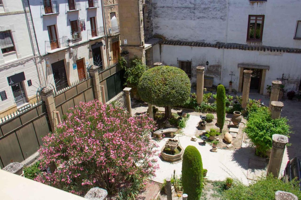 Apartamentos Tres Llaves Palacio De Vela De Los Cobos Úbeda Exteriér fotografie